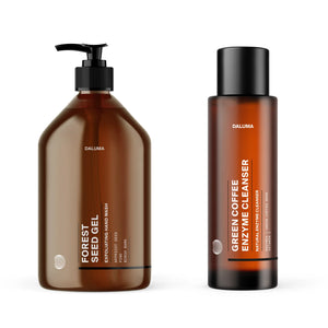 Daluma CLEANSE COUPLE besteht aus zwei bernsteinfarbenen Flaschen auf weißem Hintergrund - eine mit Pumpspender und die andere mit schwarzem Schraubverschluss.